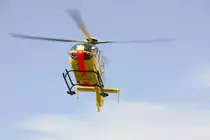 EC 135 P 2 als Christoph 28 im Landeanflug in 36100 Petersberg-Marbach anl. einer Schau�bung der Helfer vor Ort-Gruppe  der DRK Ortsvereinigung Marbach. An der �bung beteiligt war der RTW-sofort Marbach, die Freiwillige Feuerwehr Marbach und der Rettungshubschrauber Christoph 28 aus Fulda.
