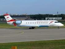 Austrian Arrows CRJ 200 OE-LCI rollt TXL zur Runway 26L 16.09.2007