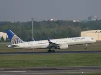 Continental Airlines B 757-224 N18112 beim Start in Berlin-Tegel am 09.10.2010