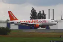 Easyjet-Airbus A319 beim Landen in Berlin-Schnefeld am 17.08.10