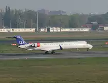 SAS Canadair Regjet CRJ900 OY-KFF beim Start in Berlin-Tegel am 09.10.2010