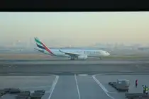 Eine Emirates am Dubai Airport 09.01.2011