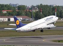Lufthansa B 737-330 D-ABEL  Pforzheim  beim Start in Berlin-Tegel am 30.04.2011