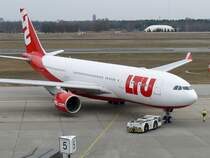 LTU 330 D-ALPB Berlin TXL 08.02.2008