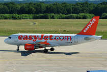 A 319-111 G-EZDP - EasyJet - am Flughafen K�ln - 02.06.2011