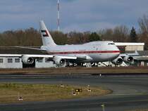 V.A.E. 747-400 A6-YAS Berlin TXL 16.02.2008