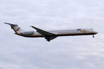 air bee MD 83 I-DAVA im Landeanflug auf die Rwy 26R in Berlin TXL am 15.03.2008