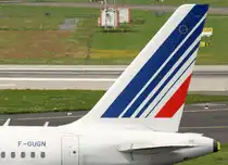 Air France, F-GUGN, Airbus A 318-100 (Seitenleitwerk/Tail), 28.07.2011, DUS-EDDL, Dsseldorf, Germany