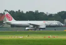 Fly Niki A 320-214 OE-LEH kurz vor dem Start in Berlin-Tegel am 13.08.2011