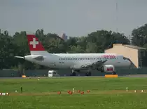 Swiss A 319-112 HB-IPY kurz vor dem Start in Berlin-Tegel am 13.08.2011