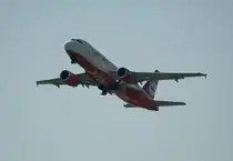 Air Berlin A 320-214 D-ABDU kurz nach dem Start in Berlin-Tegel am 26.08.2011