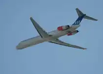 SAS MD 82 LN-ROX kurz nach dem Start in Berlin-Tegel am 26.08.2011