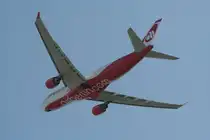 Air Berlin A 330-223 D-ALPJ kurz nach dem Start in Berlin-Tegel am 26.08.2011