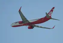 Air Berlin B 737-86J D-ABKO kurz nach dem Start in Berlin-Tegel am 26.08.2011