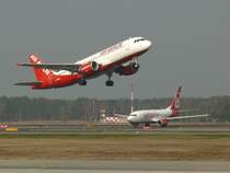 AB 320 D-ABDS Berlin TXL 27.03.2008 - D-ABDS im AB 2007 Design und eine 737 im neuen 2008 Design