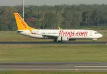 Pegasus Airlines B 737-82R TC-AJP nach der Landung in Berlin-Tegel am 01.10.2011