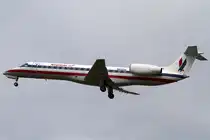 American Eagle, N813AE, Embraer, EMB-135KL, 25.08.2011, YUL, Montreal, Canada

