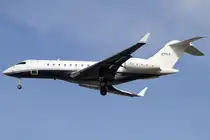 Private, N711LS, Bombardier, BD-700-1A11 Global 5000, 25.08.2011, YUL, Montreal, Canada 



