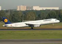 Lufthansa A 321-131 D-AIRY  Flensburg , Die Maus  beim Start in Berlin-Tegel am 01.10.2011
