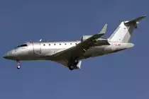 Bombardier, C-GLNF, Bombardier, CL-600-2B11 Challenger 605, 25.08.2011, YUL, Montreal, Canada 



