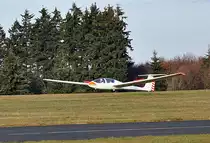 Grob G-103A Twin II Acro bei der Landung auf dem Flugplatz Dahlemer-Binz - 19.11.2011