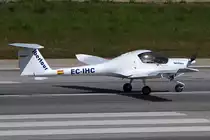 Private, EC-IHC, Diamond, DA-20-A1 Katana, 10.05.2012, GRO, Girona, Spain 



