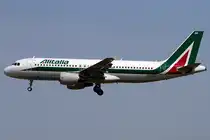 Alitalia, EI-DSB, Airbus, A320-216, 12.05.2012, BCN, Barcelona, Spain 



