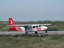Eine Britten Norman Islander (D-IFBN) der OFD hebt am 22.05.2012 vom Flugplatz Helgoland-D�ne in Richtung Bremerhaven ab.