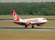 Air Berlin B 737-75B D-AGEN bei der Landung in Berlin-Tegel am 22.05.2012