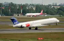 SAS MD 81 LN-RMR beim Start in Berlin-Tegel am 22.05.2012
