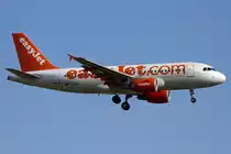 EasyJet, G-EZDB, Airbus, A319-111, 18.08.2012, CDG, Paris, France



