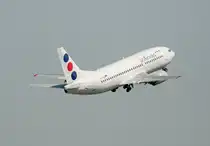 Jat Airways B 737-3Q4 YU-AON beim Start in Berlin-Tegel am 22.05.2012