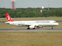 Turkish Airlines A 321-231 TC-JRT beim Start in Berlin-Tegel am 22.05.2012