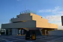 Neu er�ffnete Besucherplattform auf dem Flughafen K�ln/Bonn. Von hier hat man eine gute �bersicht auf den nord�stlichen Teil des Flughafengel�ndes und eine gute Fotoposition f�r landende Flugzeuge aus Richtung Westen. (Aufnahme vom 27.08.2012).