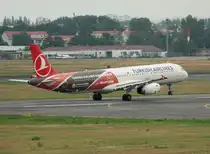 Turkish Airlines A 321-231 TC-JRO beim Start in Berlin-Tegel am 03.07.2012