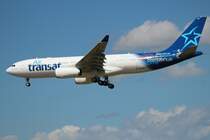 Air Transat A 330-243 C-GTSN bei der Landung in Frankfurt am Main am 16.08.2012