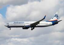 SunExpress Germany B 737-8AS D-ASXF bei der Landung in Frankfurt am Main am 16.08.2012