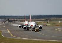 Privat Air B 737-8BK D-APBC/D-APBD am 16.08.2012 auf dem Flughafen Frankfurt am Main