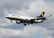 Lufthansa Cargo MD-11F D-ALCO bei der Landung in Frankfurt am Main am 16.08.2012
