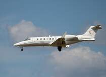 Privater Learjet 40 OE-GXX bei der Landung in Frankfurt am Main am 16.08.2012