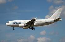 Ait Transat A 310-308 C-GLAT bei der Landung in Frankfurt am Main am 16.08.2012