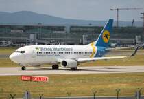 Ukraine International Airlines B 737-36N UR-GBA am 16.08.2012 auf dem Flughafen Frankfurt am Main