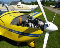 Eurostar, Blick in den Motorraum mit dem Rotax-Motor, Tag der Offenen Tr am Freiburger Flugplatz, Juni 2013