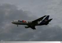 McDonnell Douglas DC-10F Federal Express mit der Registration N399FE beim Landeanflug auf Chicago. Die Aufnahme entstand am 14. September 2011.