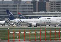 Delta Airlines, N175DZ, Boeing, 767-300 ER (SkyTeam-Lackierung), 21.04.2013, FRA-EDDF, Frankfurt, Germany