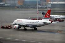 Ein A319 der Malta beim Pushback in Hamburg Fuhlsbttel am 14.12.08