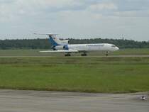 RA-85171 ist am 20.5.2006 (ILA) in Schnefeld gelandet. Es handelt sich um ein Flugzeug der in St. Petersburg ansssigen Pulkovo Aviation Enterprise.