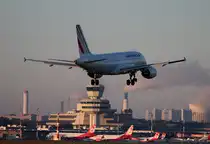 Air France A 319-111 F-GRHE bei der Landung in Berlin-Tegel am 19.10.2014