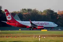 Air Berlin B 737-7K5 D-AHXF kurz vor dem Start in Berlin-Tegel am 19.10.2014