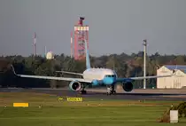 USA Air Force VC-32A 98-0002 auf dem Weg zum Start in Berlin-Tegel am 19.10.2014